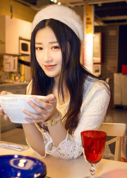 成人猫咪应用界面展示